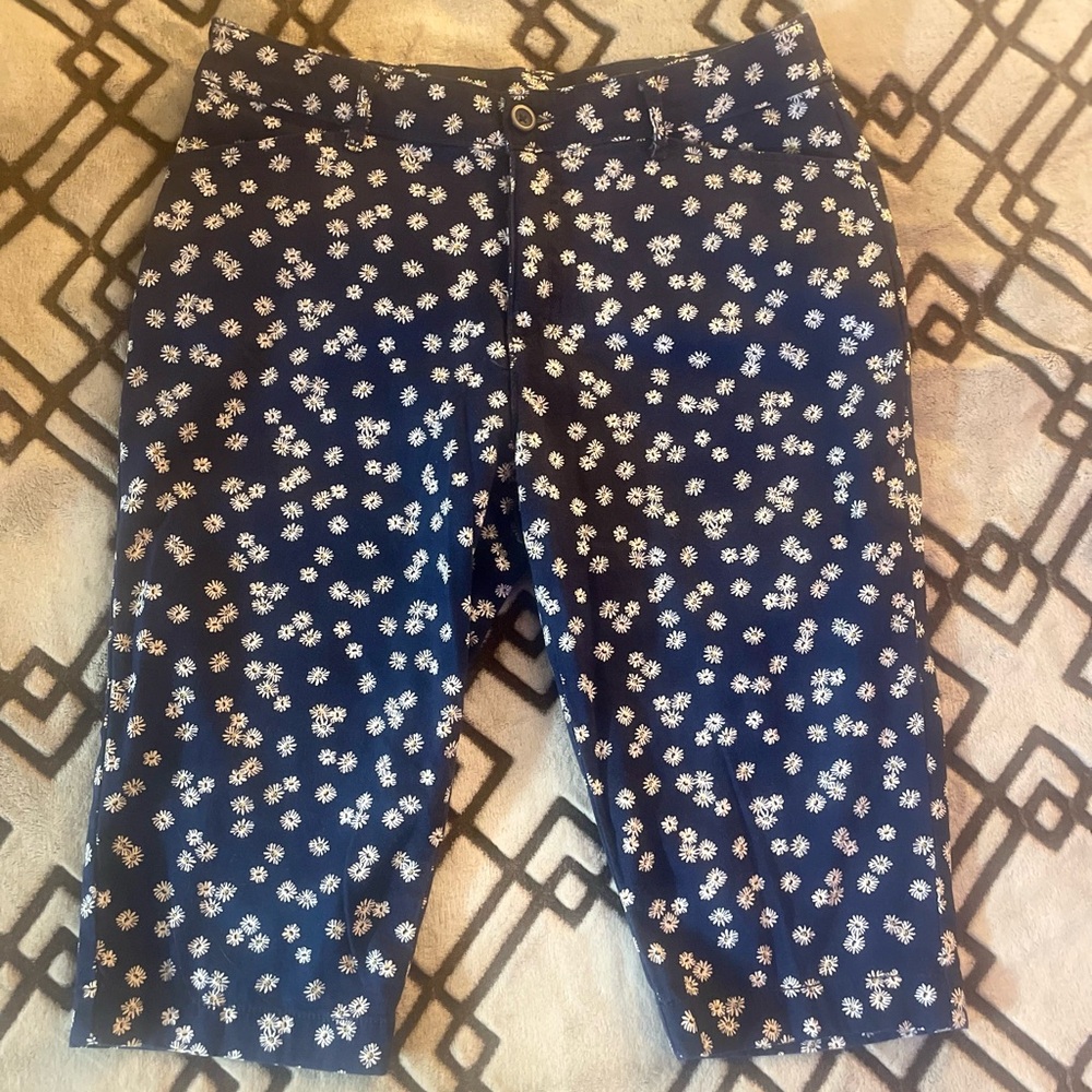 St. John's Bay Navy Floral Capri Female Size 14P